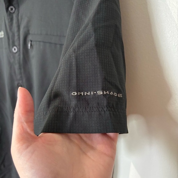 Columbia Titanium Black Performance Polo - Fits Men’s XL - Picture 4 of 5